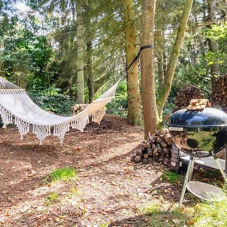 Luxe-Avontuur In Een Romantische Cabin In Het Bos Stekene Ngoại thất bức ảnh