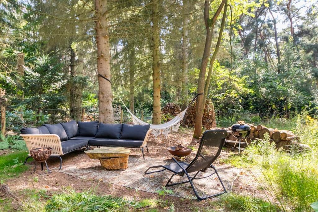 Luxe-Avontuur In Een Romantische Cabin In Het Bos Stekene Ngoại thất bức ảnh